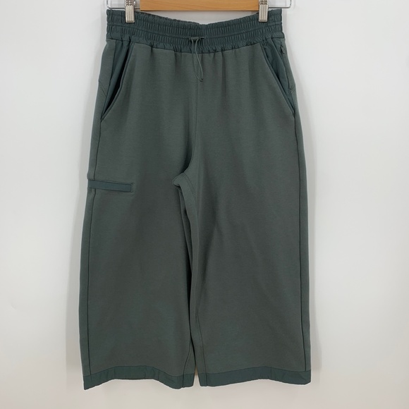 Athleta Triumph Hybrid Wide Crop Pant in Bali Green Sz S - Picture 4 of 16